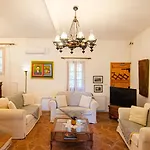 Kefalonian Luxury Kásztro
