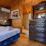 Kefalonian Luxury * Kásztro