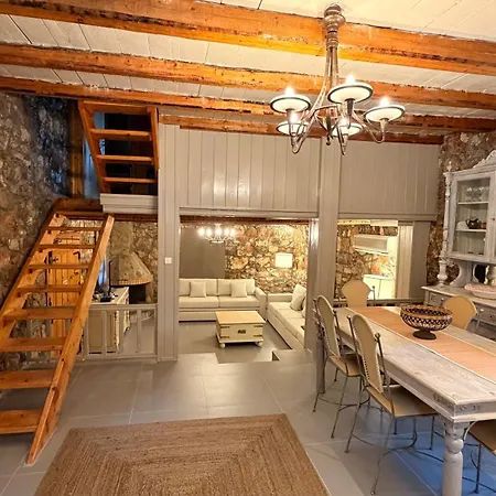 Vila Kefalonian Luxury Kástron