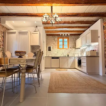 Kefalonian Luxury Kástron